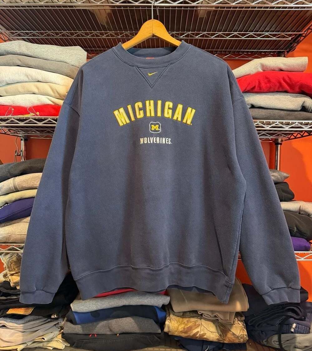 Nike Team Michigan Wolverines Sweatshirt Large Blue College NCAA Center Swoosh